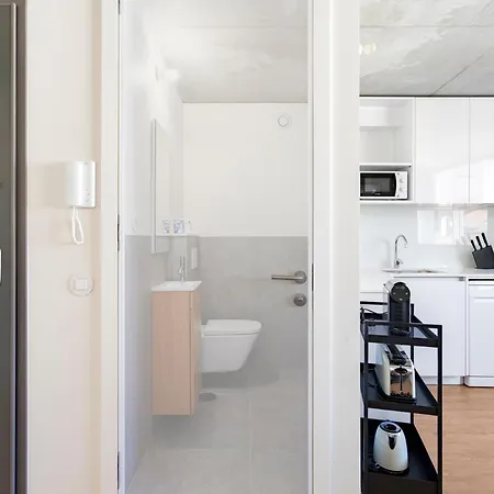 Premium With Garage By Hostwise 아파트