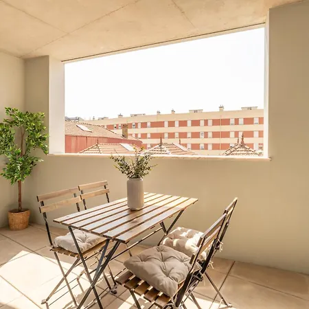 Apartment Premium With Garage By Hostwise