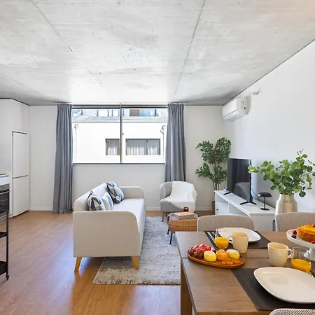 Premium With Garage By Hostwise 波尔图